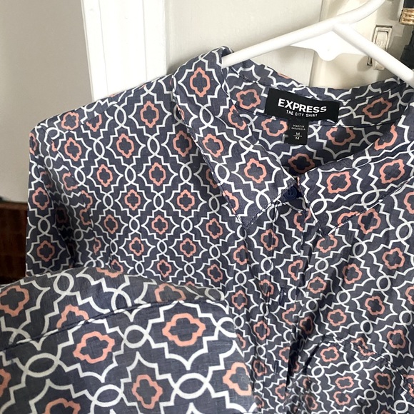 Express patterned button down - Picture 2 of 3